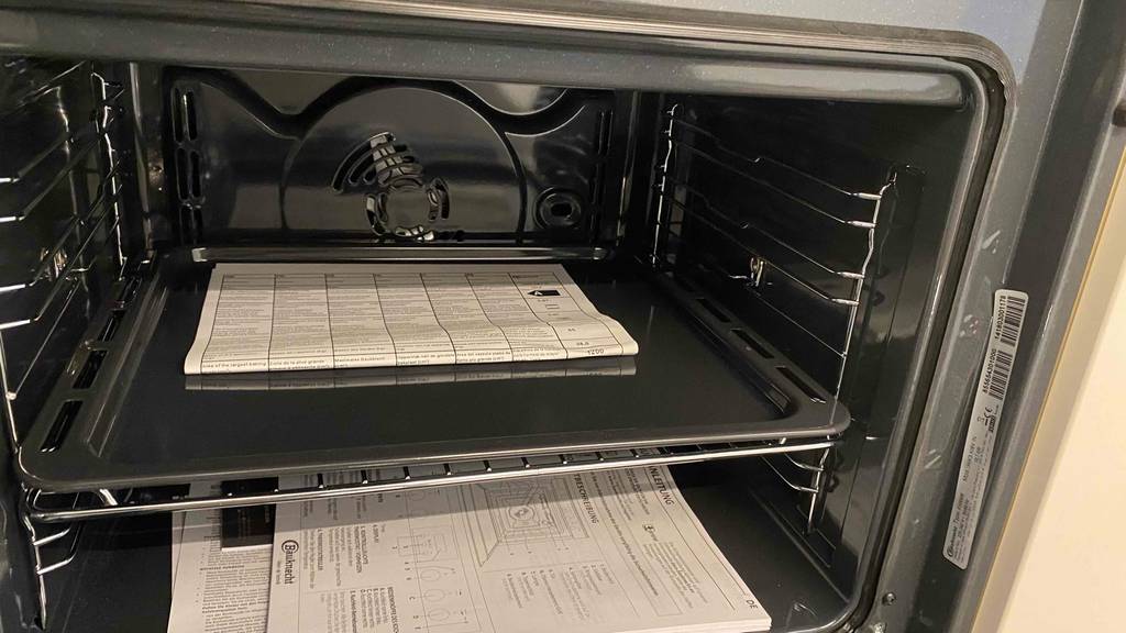 Bauknecht-Backofen-Test: Nahaufnahme des Innenraums.
