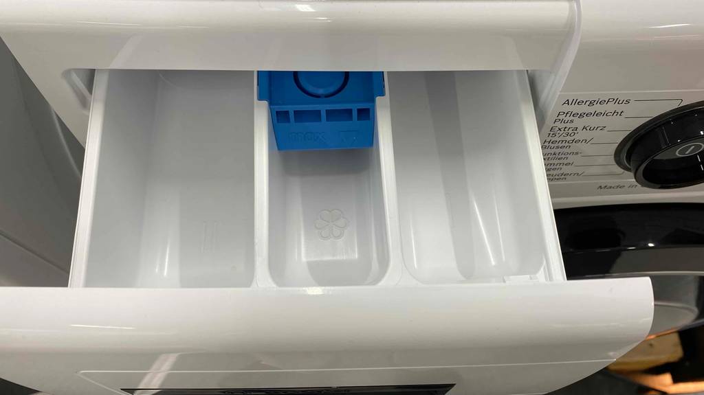 Waschmittelschublade einer Waschmaschine 9 kg von Bosch im Test.