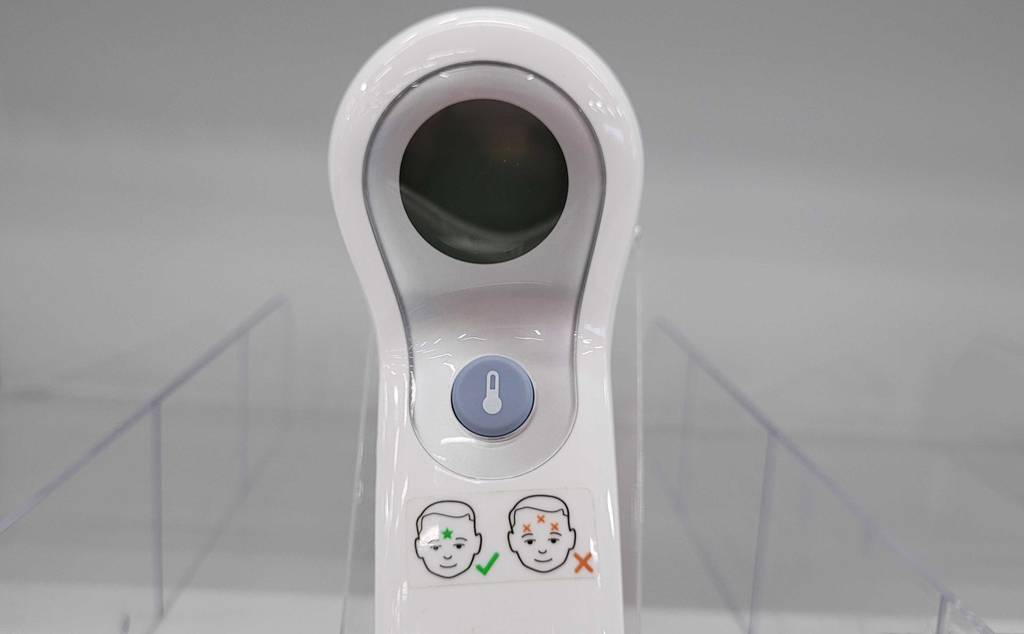 Der Messbereich des getesteten Stirnthermometers im Fokus