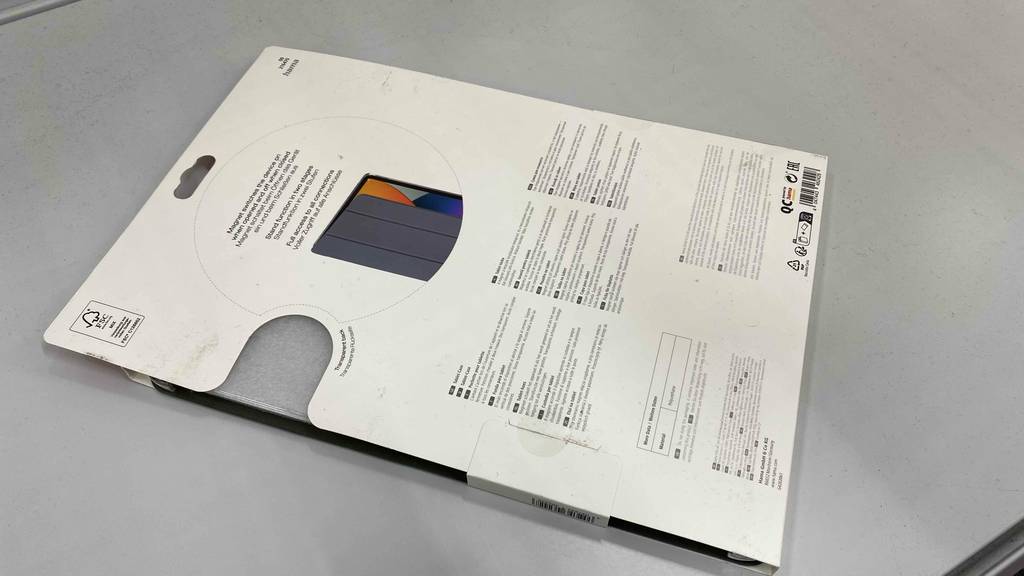 Rückseite der Verpackung einer getesteten iPad-Pro-12.9-Hülle.