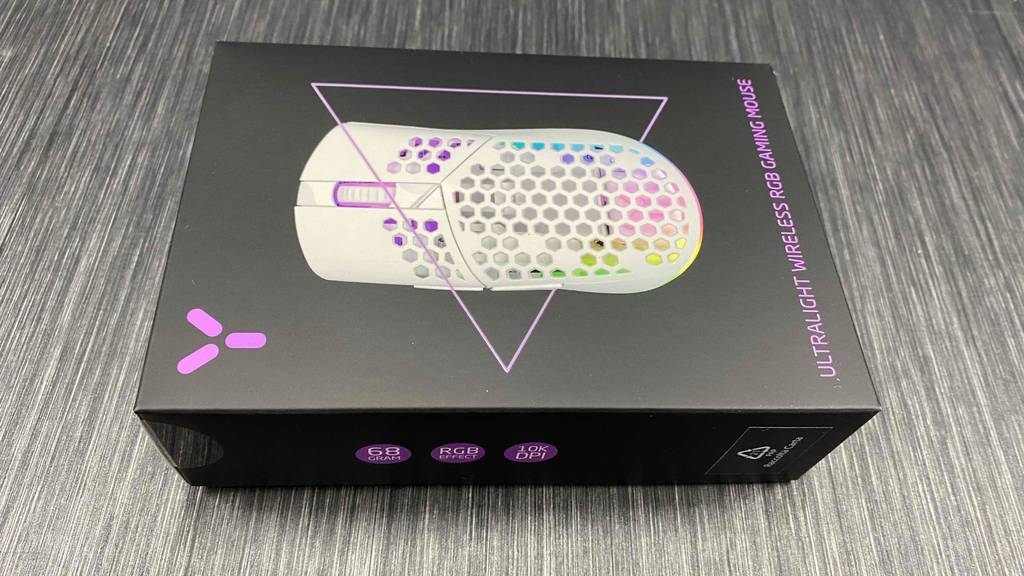 Kabellose-Gaming-Maus in der Verpackung