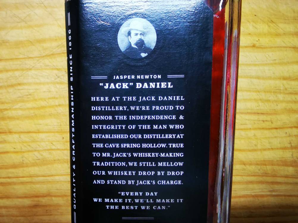 Der beschreibende Text auf der Flasche des getesteten Jack Daniel's.