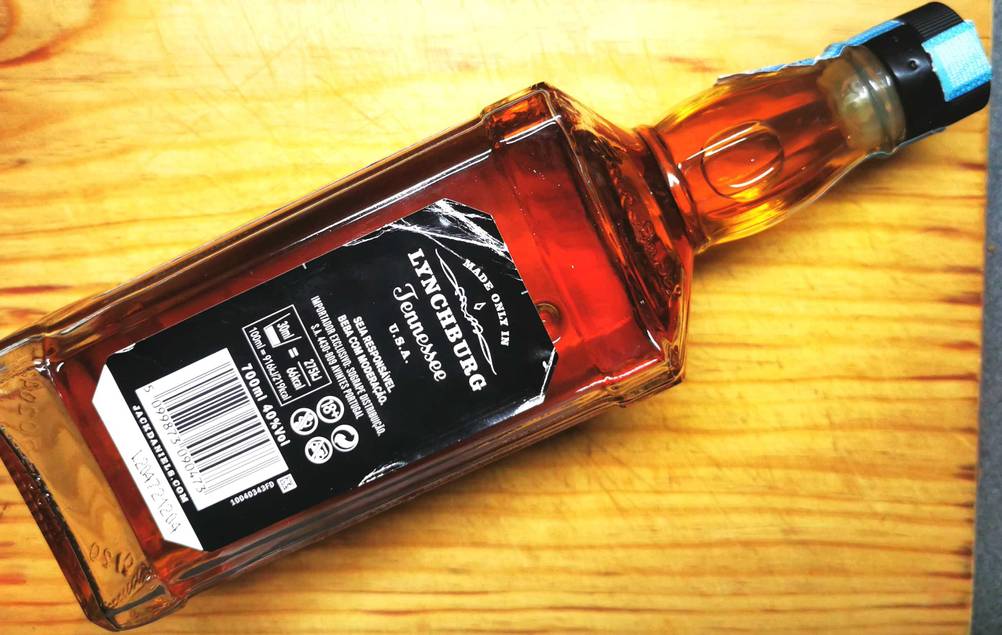 Die Flaschenrückseite des getesteten Jack Daniel's.