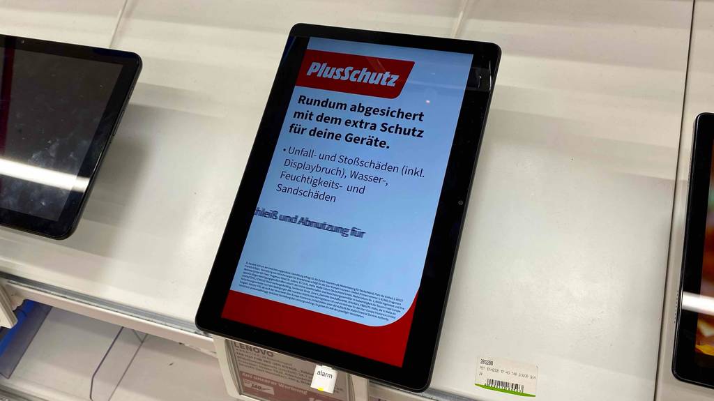 Lenovo-Tablet im Test: Lenovo-Tablet am Strom angeschlossen.