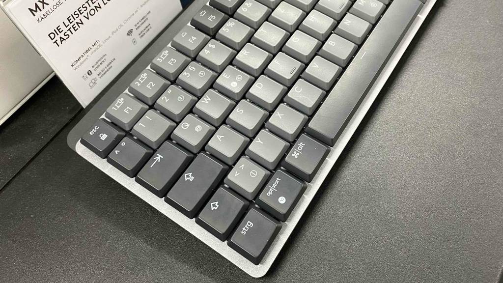 Mini-Tastatur getestet: Nahaufnahme linke Seite.