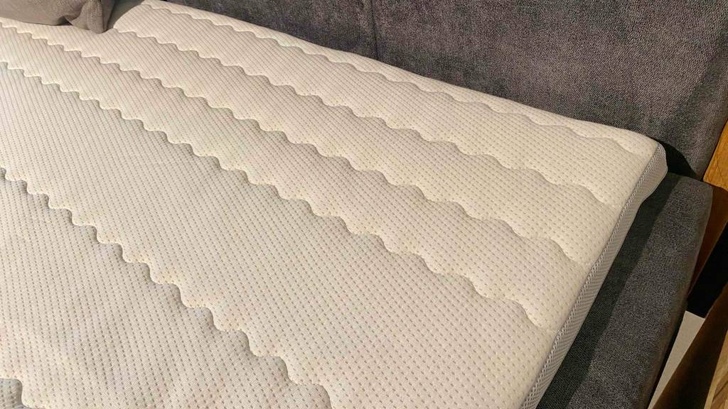 Im Test: Nahaufnahme Strucktur des Bezuges.
