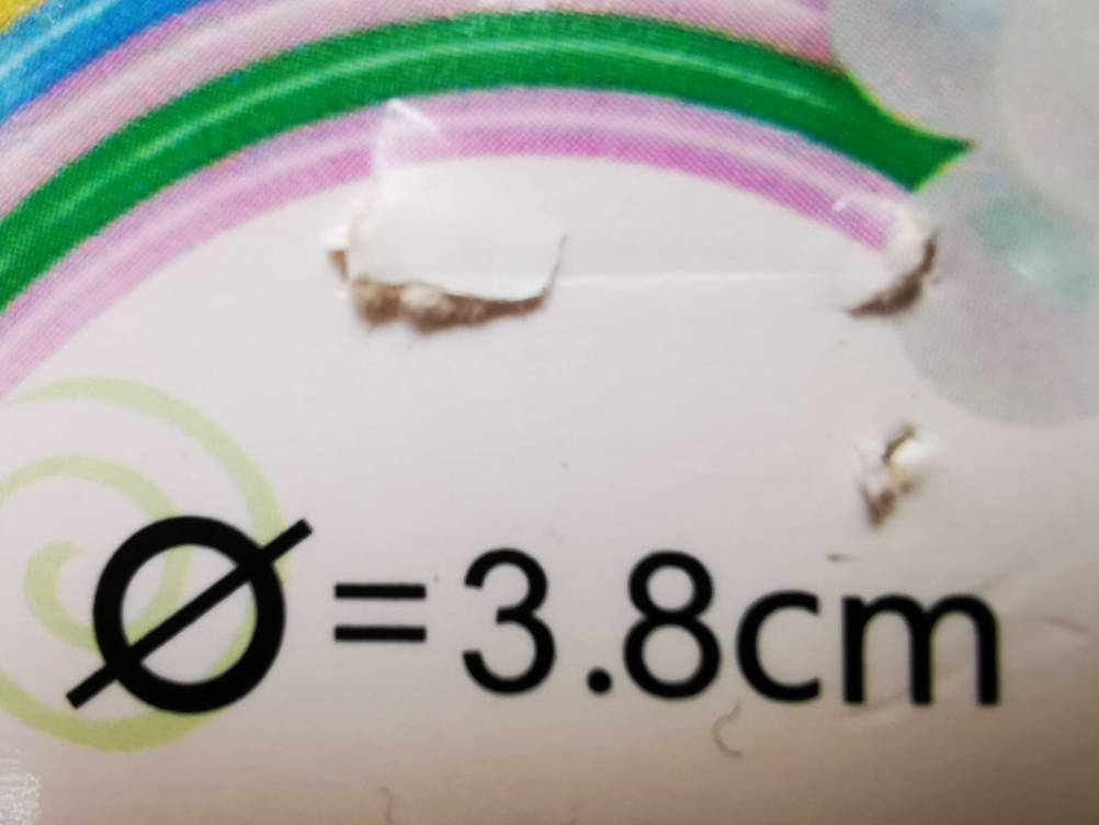 Die Größenangabe der getesteten Modellierballons auf der Verpackung im Fokus.