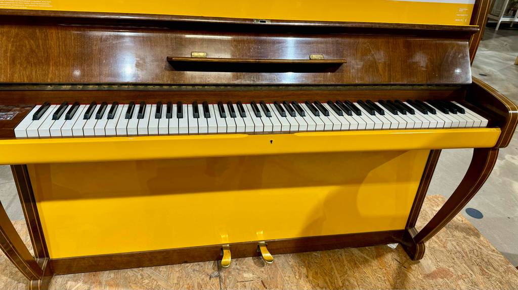 Frontaufnahme des getesteten Stage-Pianos.