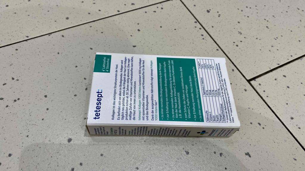 Kollagen-Kapseln getestet: Rückseite der Verpackung von Kollagen-Kapseln der Marke Tetesept mit Nährstoffangaben.
