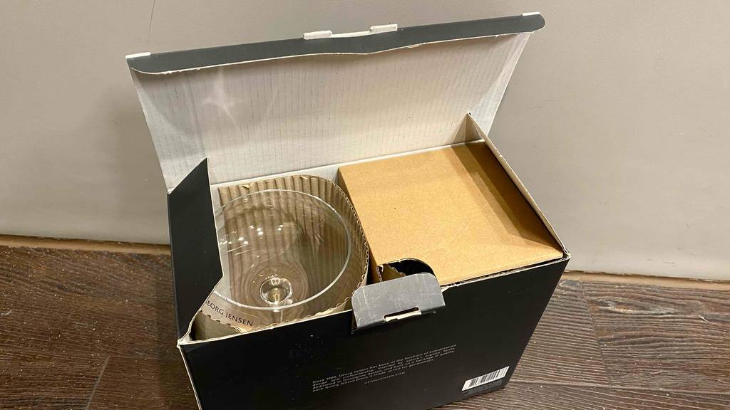 Cocktailgläser im Test: Cocktailglas steht in der Originalverpackung.