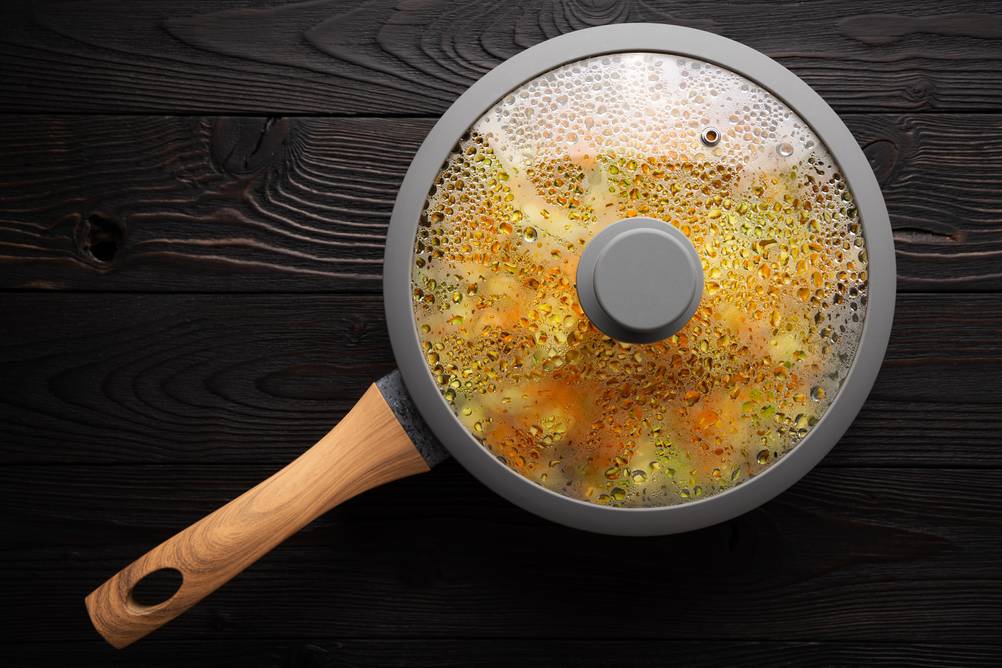 22-cm-Pfanne im Test: Pfanne mit Deckel für Braten von Gemüse