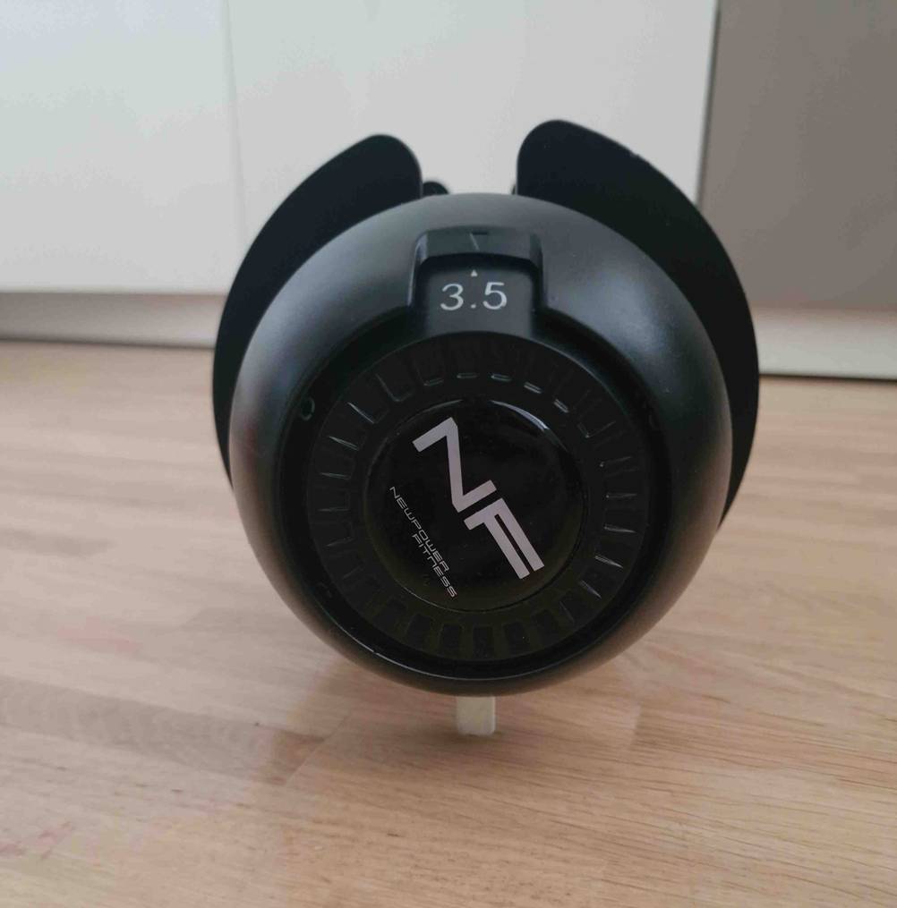 Kurzhantel getestet: Detailaufnahme der Hantel von der Seite.