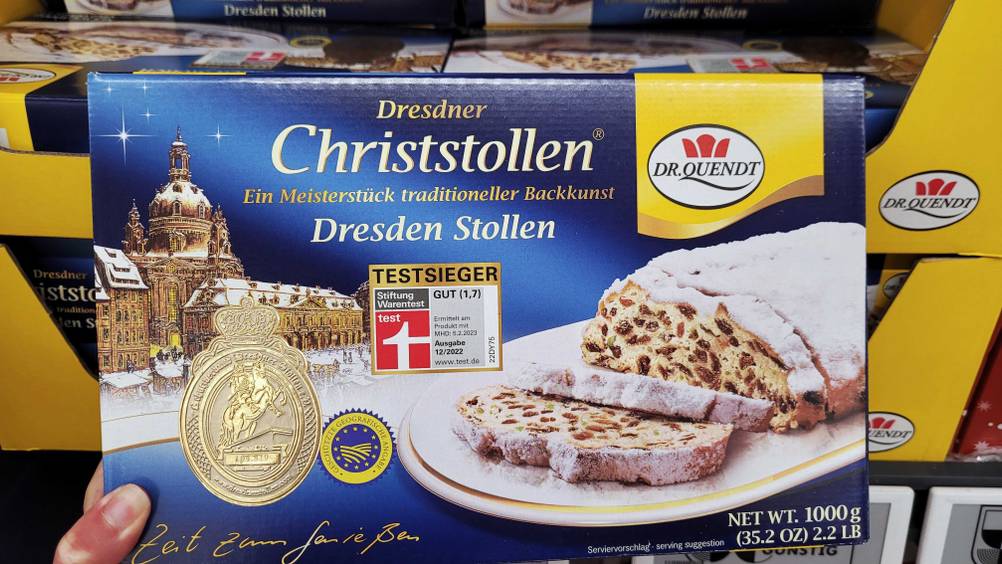 Christstollen getestet: eine Packung Christstollen von vorn ersichtlich.