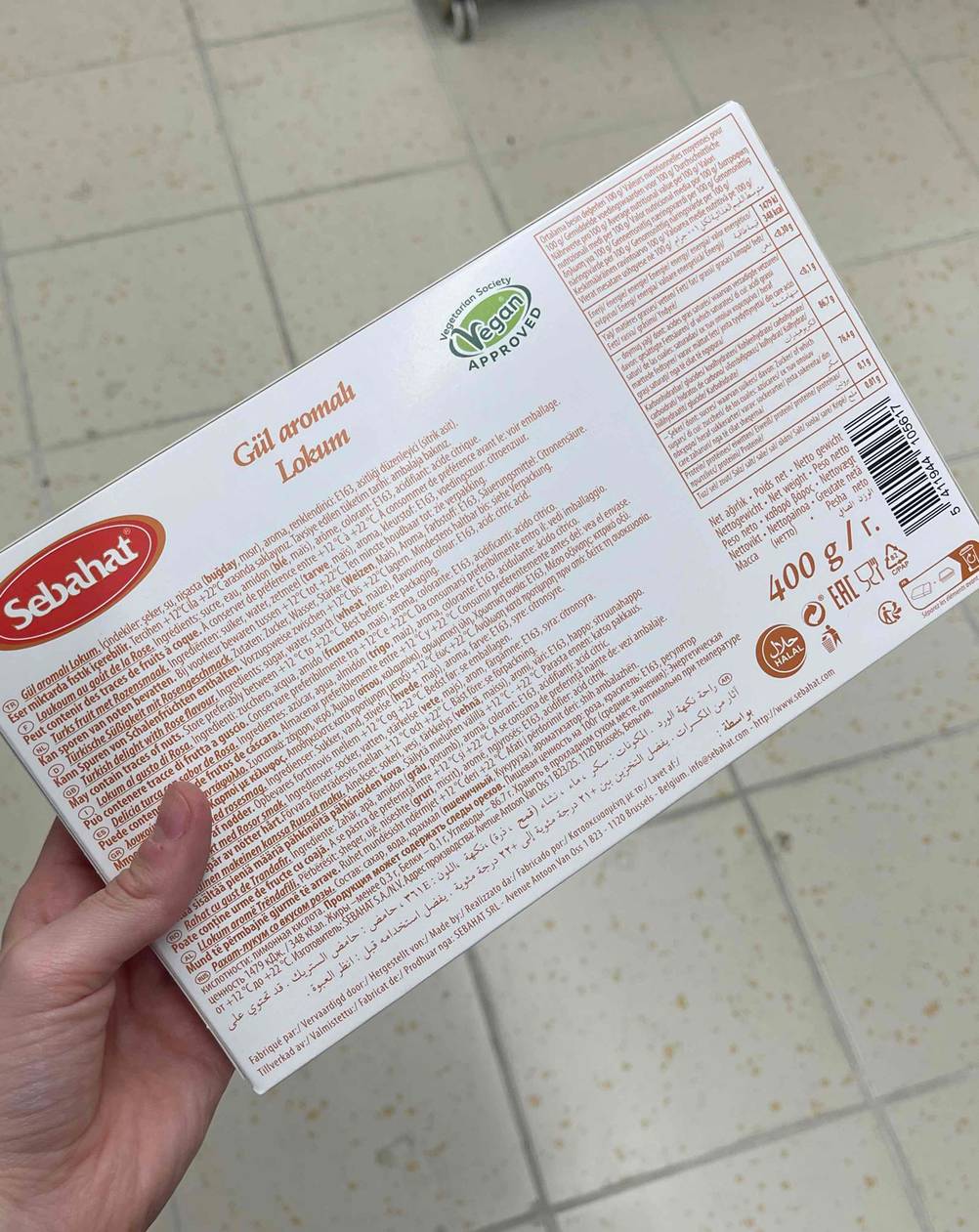 Türkische-Test: die Verpackung mit den Nährwertangaben und anderen Informationen darauf.