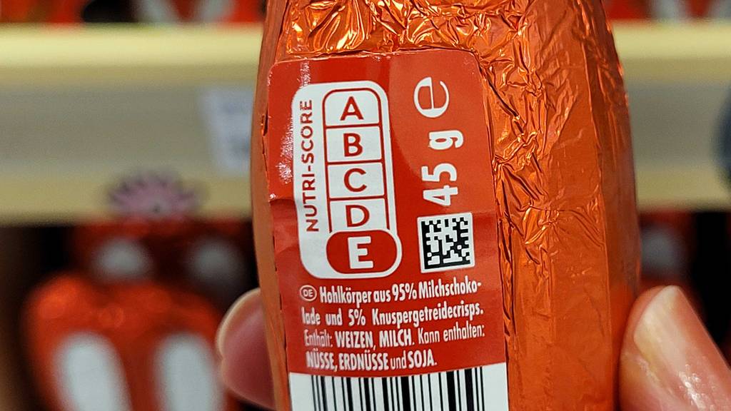 Nahaufnahme des Nutri-Scores, bei welchem die getestete Osterschokolade mit einem E bewertet wurde.