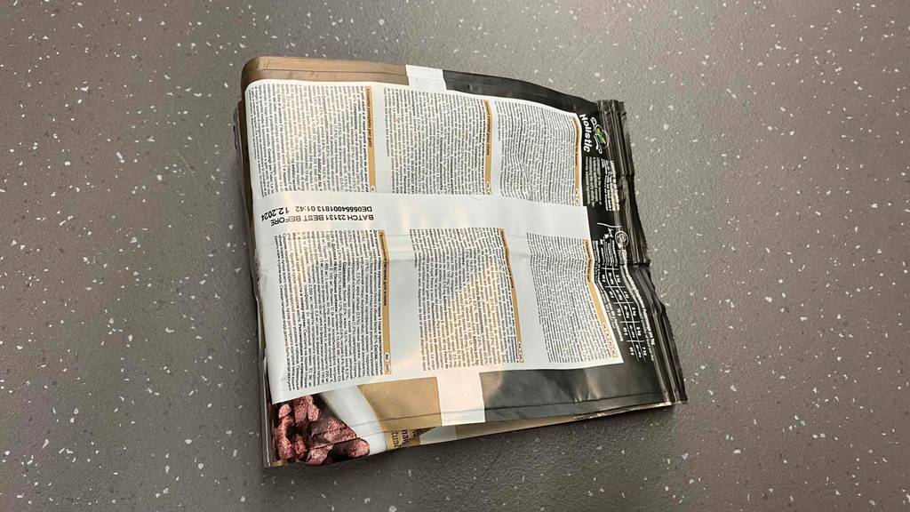 Leonardo-Katzenfutter getestet: Rückseite der Verpackung von Katzenfutter mit Informationen zum Produkt.