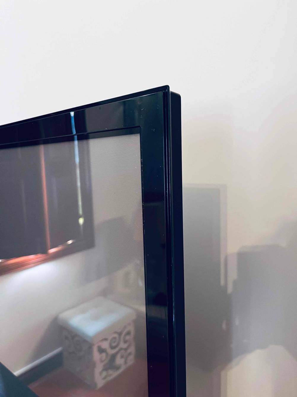 LG-Fernseher 55 Zoll getestet: Nahaufnahme der oberen rechten Ecke.