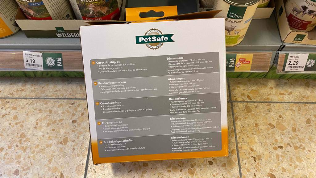 Rückseite der Verpackung von einer getesteten Katzenklappe.
