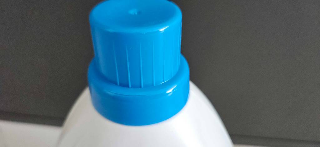Hygienespüler-Test: Detailaufnahme Verschlusskappe.