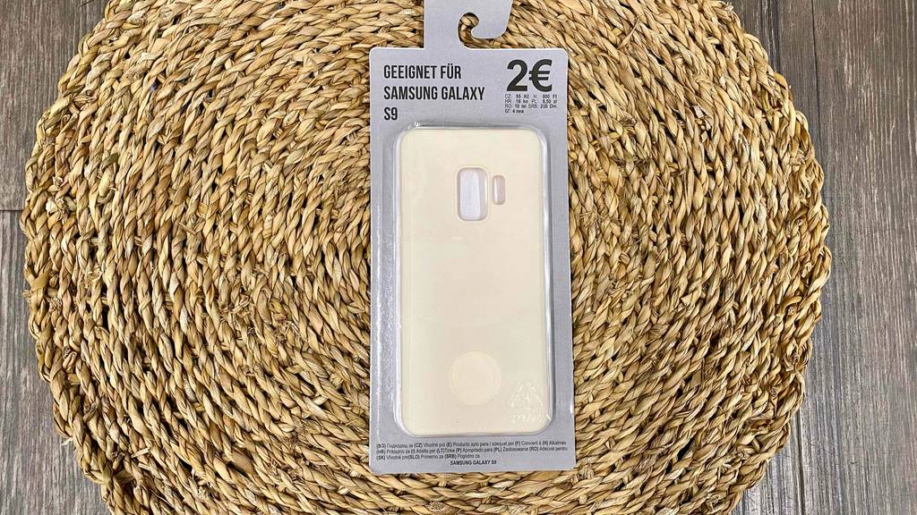 Eine getestete Samsung-Galaxy-S9-Hülle, die sich noch in der Verpackung befindet.