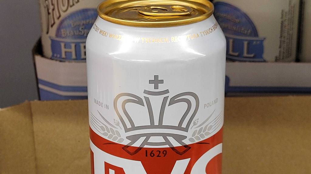 Test: oberer Teil der Dose des polnischen Biers.