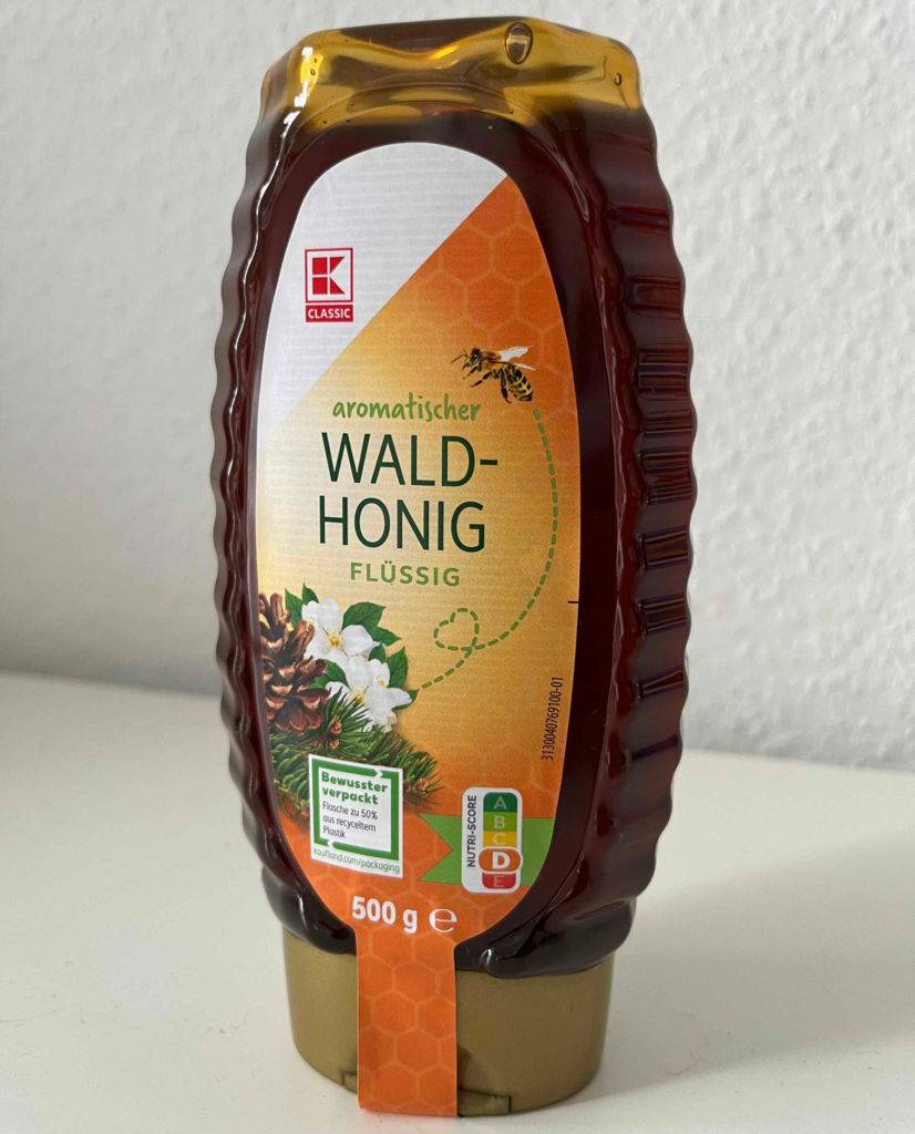 Waldhonig-Test: Vorderseite der Verpackung eines Waldhonigs ersichtlich.