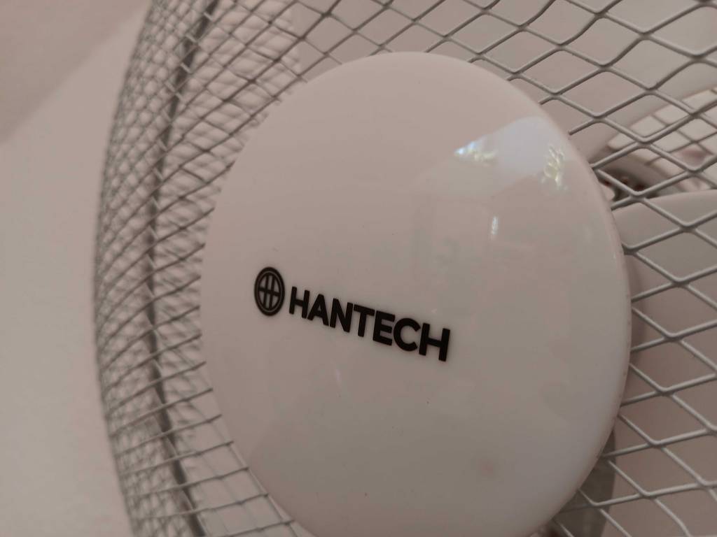 Ventilator im Test: Ventilator mit Logo der Marke Hantech
