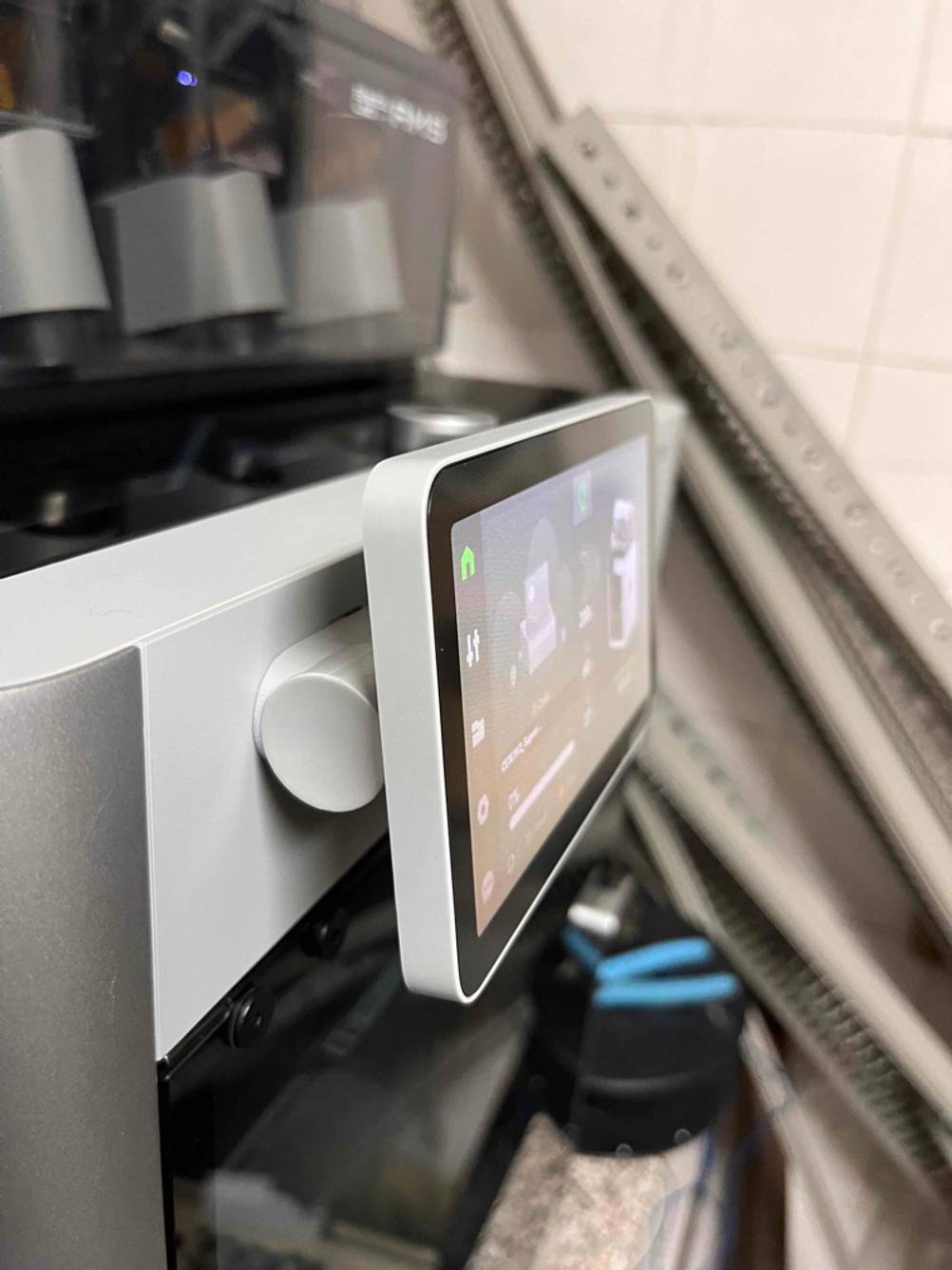 Seitenansicht des Dispalys eines 3D-Druckers im Test.