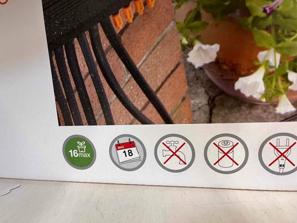 Nahaufnahme der Originalverpackung vom getesteten Bewässerungssystem