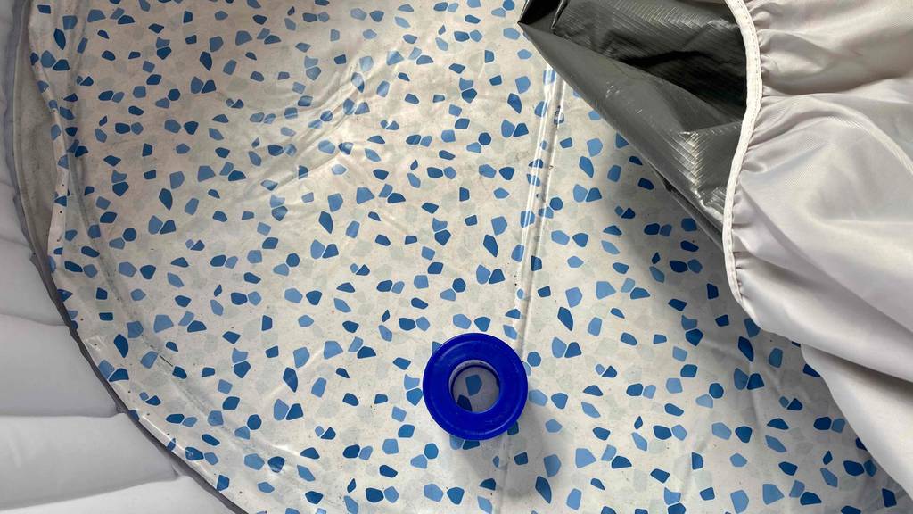 Boden vom getesteten Whirlpool der Marke BestWay