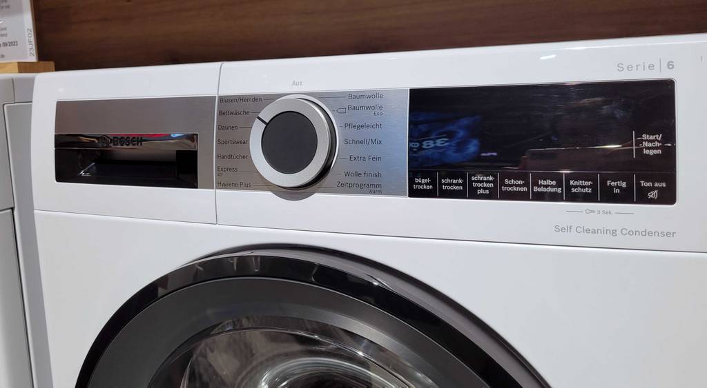 Bosch-Wärmepumpentrockner getestet: Nahaufnahme Bedienelemente