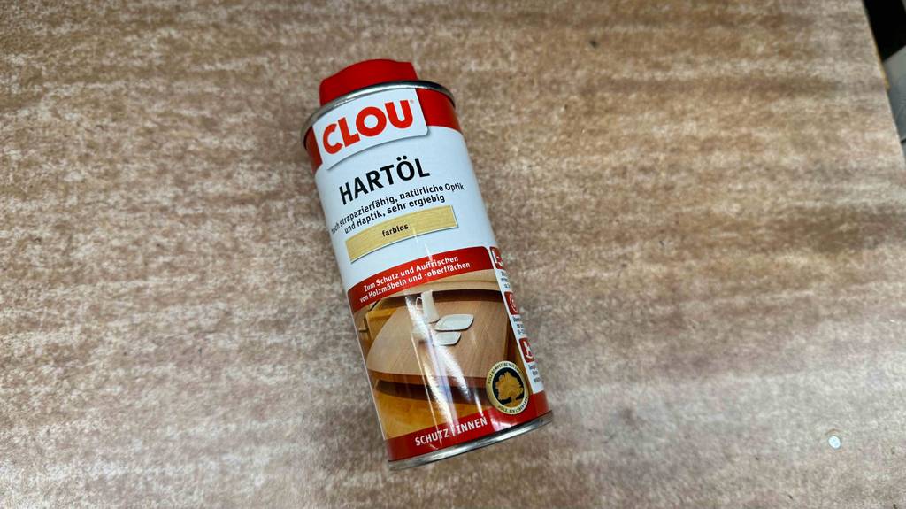 Eine getestete Dose Hartöl im liegenden Zustand.