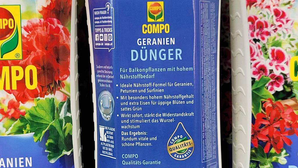 Produkt-Beschreibung auf der Flasche des getesteten Geraniendüngers.