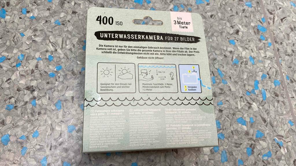 Unterwasserkamera getestet: Nahaufnahme der Rückseite der Verpackung.