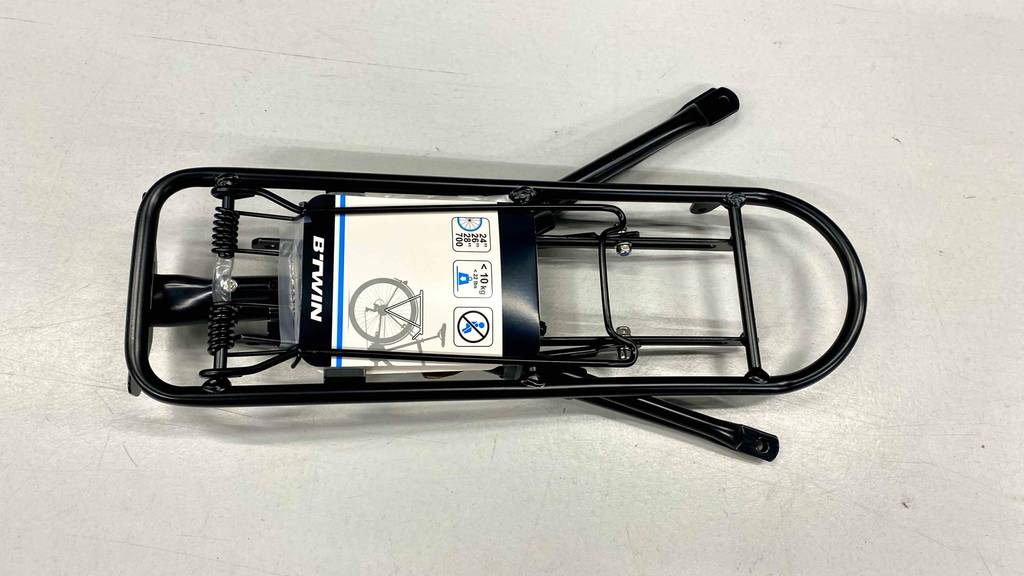 Fahrrad-Gepäckträger-Test: ein Fahrrad-Gepäckträger im liegendem Zustand.