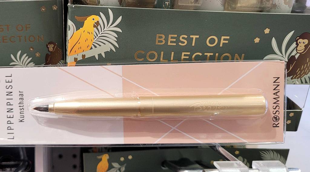 Der getestete Lippenpinsel, welcher sich in der Verpackung befindet.