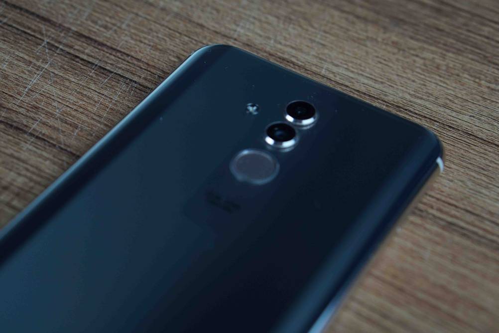 Huawai-Smartphone im Test: Kamera eines Huawai-Smartphones im Fokus.
