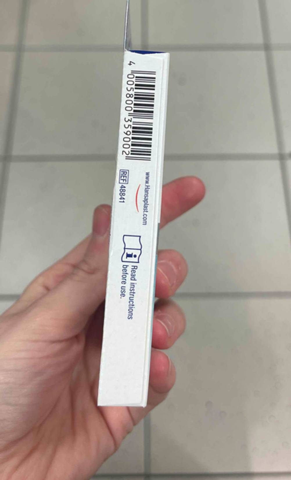 Seitenansicht der Verpackung der getesteten Hühneraugenpflaster.