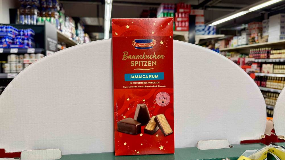 Die Vorderseite der Verpackung des getesteten Baumkuchens.