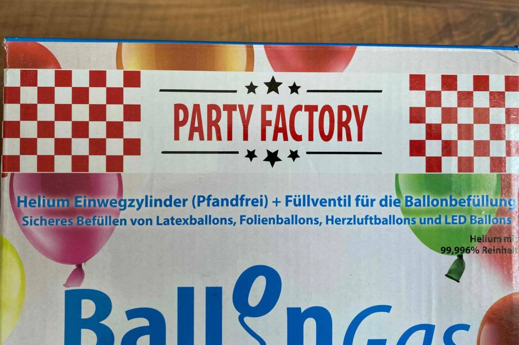 Ballongas getestet: Nahaufnahme Logo.