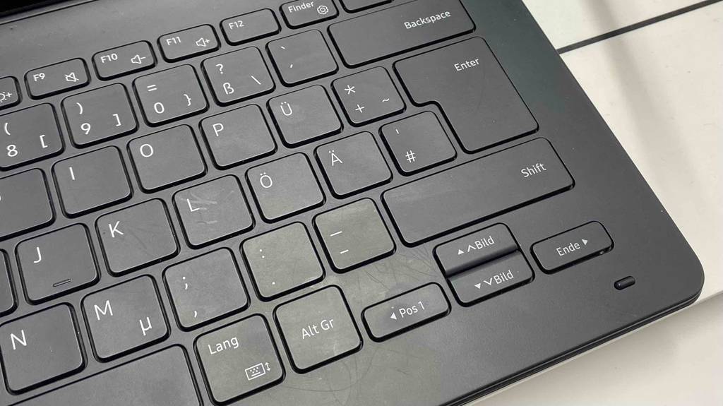 Tablet-mit-Tastatur-Android getestet: Nahaufnahme von der Tastatur eines Tablets.