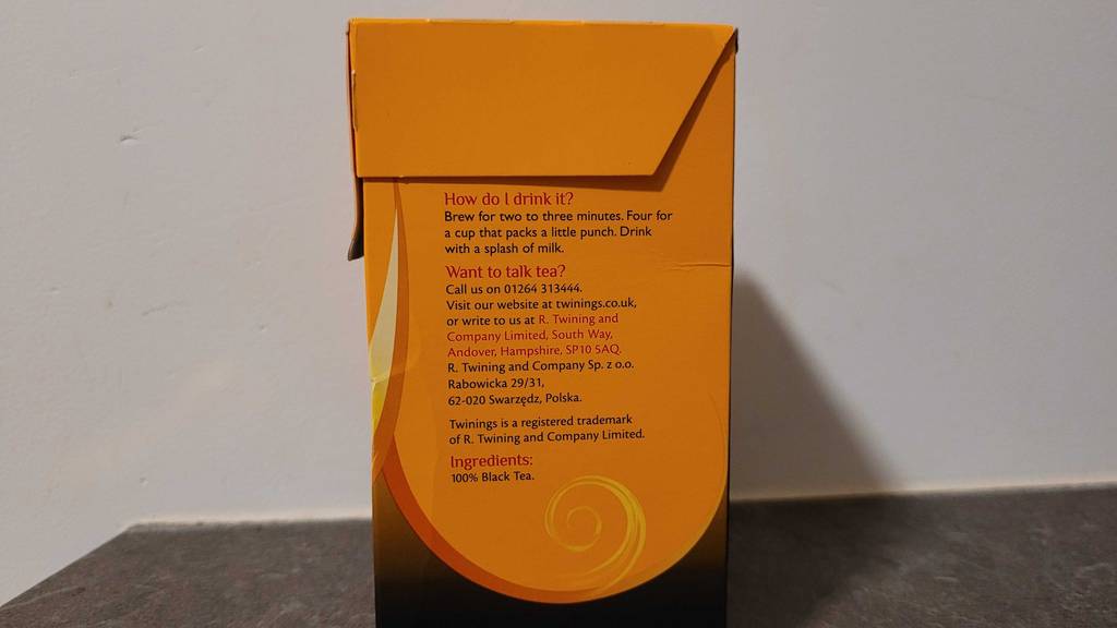 Seitenansicht der Verpackung des getesteten englischen Tees.