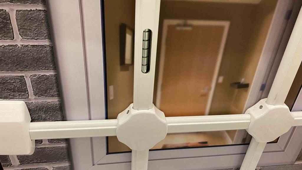Fenstergitter getestet: Nahaufnahme eines Fenstergitters.
