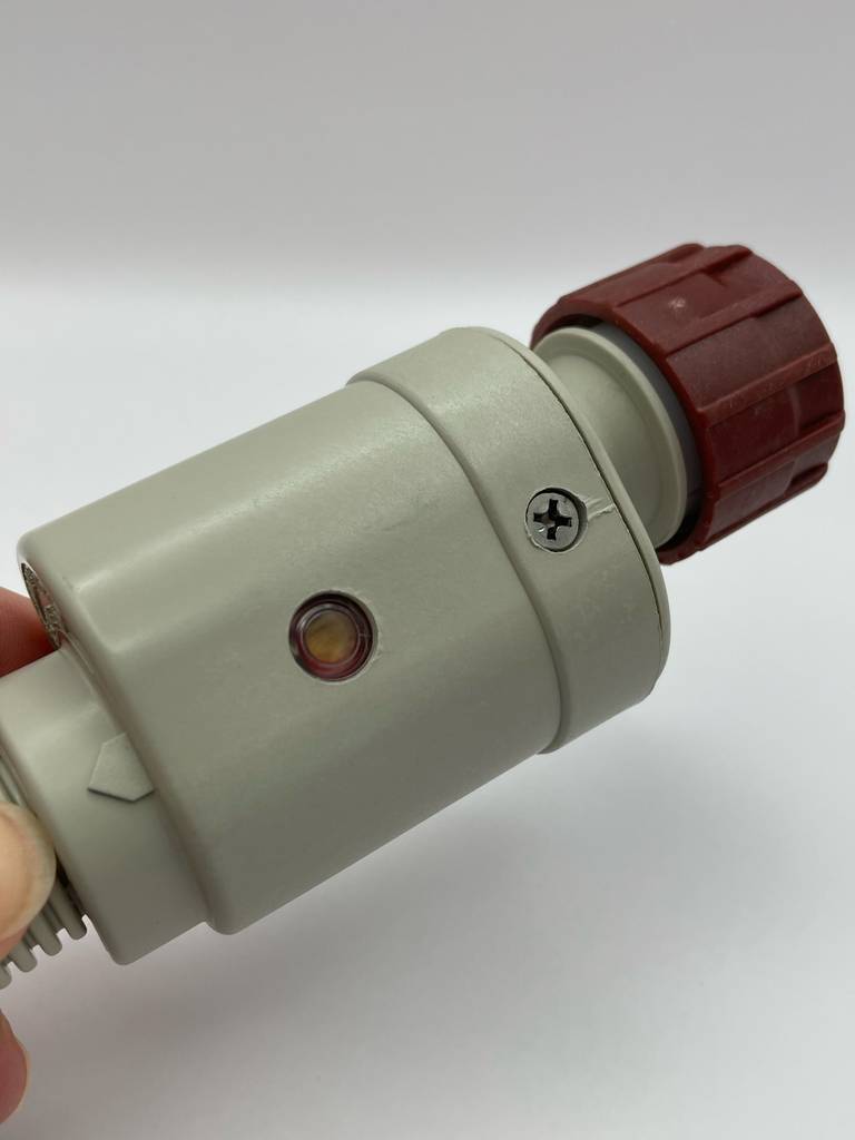 Detailansicht des Filters eines getesteten Aquastop-Schlauchs.