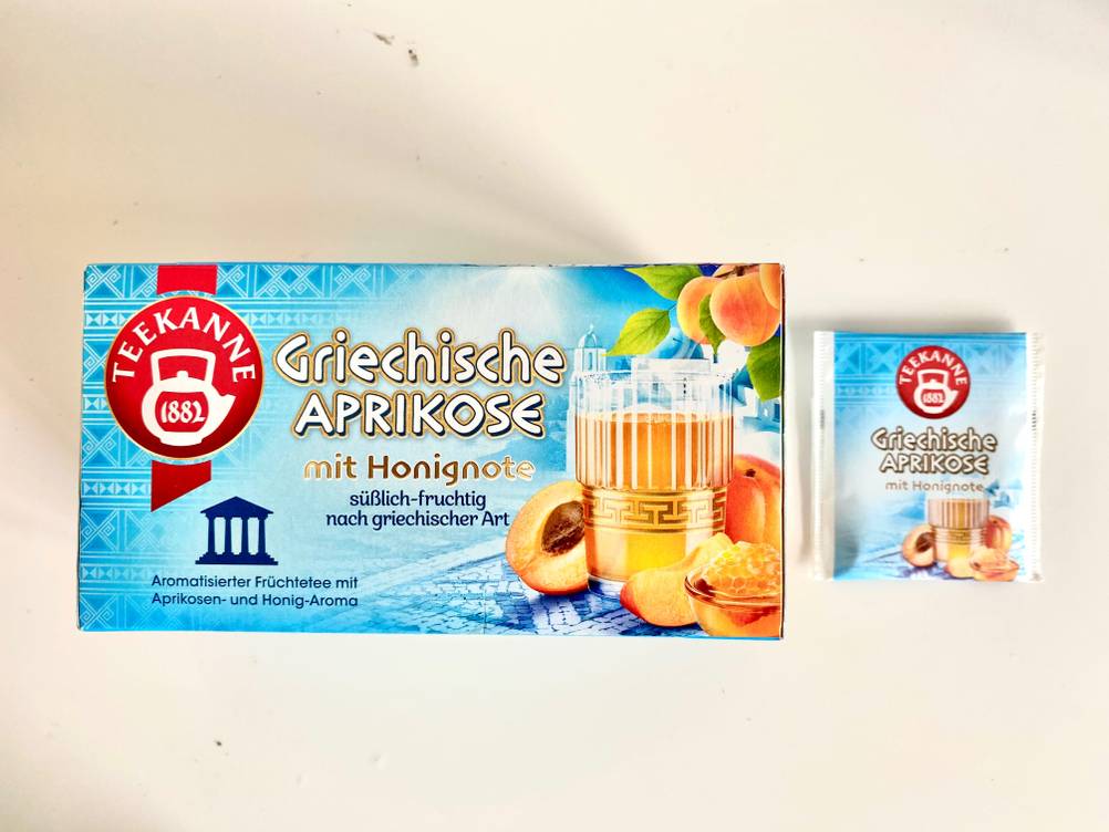 Früchtetees in verschlossener Verpackung.