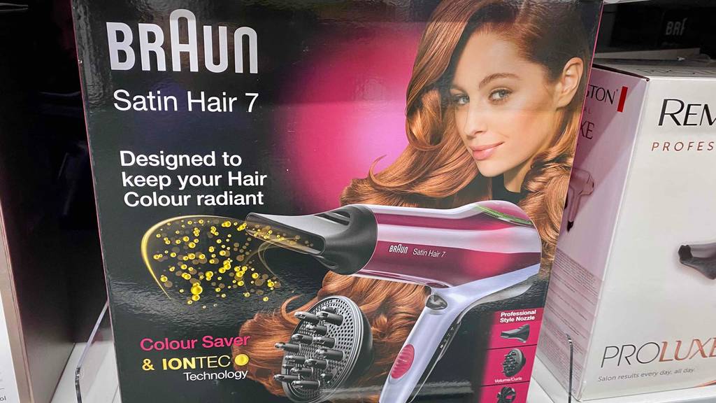 Braun Haartrockner getestet: Nahaufnahme einer Verpackung eines Haartrockners