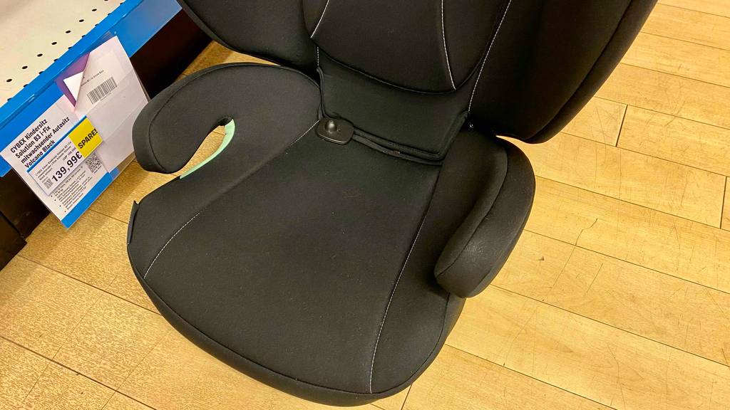 Im Test: Nahaufnahme der Sitzfläche eines Cybex Kindersitzes.