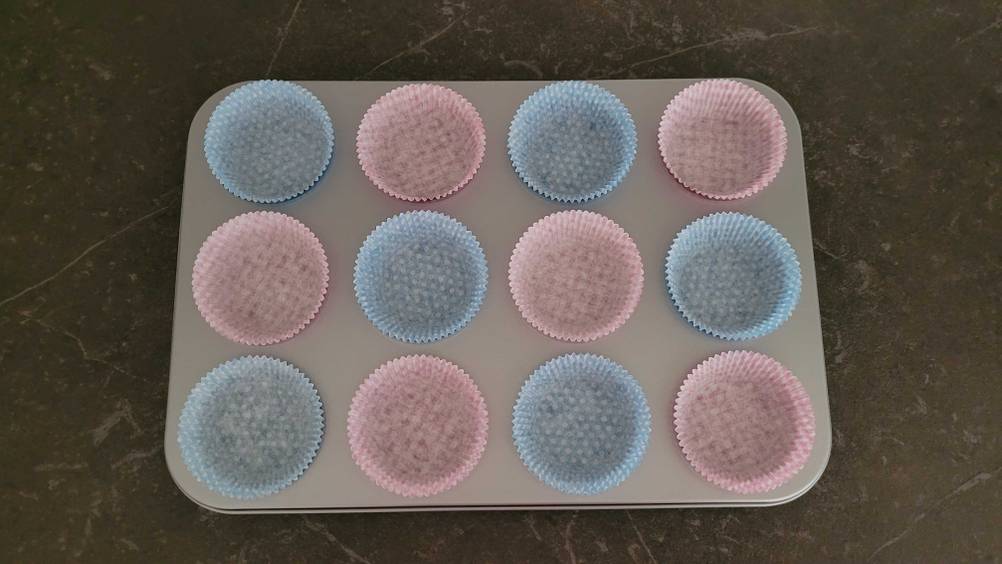 Muffinform getestet: Ein Produkt bestückt mit Papierförmchen.