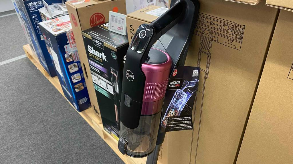 Getesteter Hoover-Staubsauger von der Oberseite.
