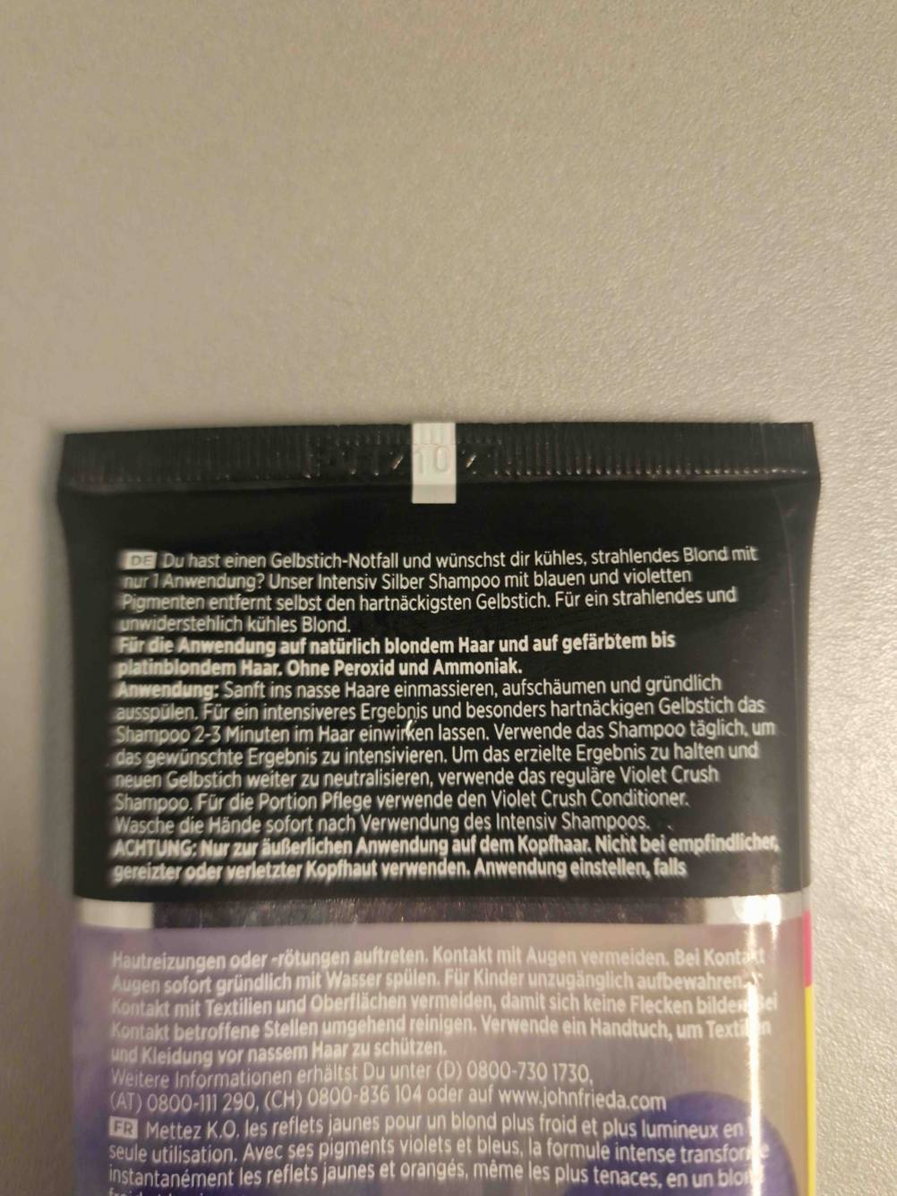 Blond-Shampoo-Test: Rückseite von Blond-Shampoo mit Hinweis zur Anwendung.